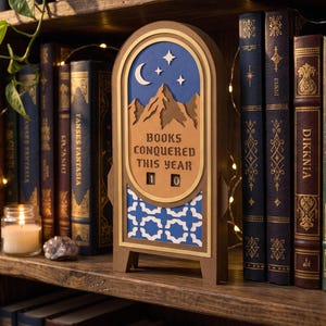 Book Tracker SVG, Fantasy Reading Log Cut File, Bookshelf Insert, Romantasy Book Nook Decor, Dark Academia 3D Papercraft for Cricut