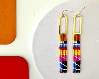 Pendientes de cuentas de semillas hechos a mano por Modish / Sin objetivo / Abstracto / Colorido