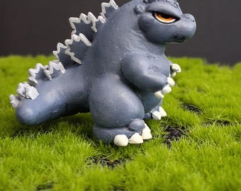 Scultura in stile Chibi del Re Kaiju