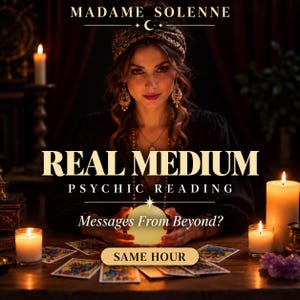 Pode incluir: Um anúncio de serviço de vidência com o texto MADAME SOLENNE, REAL MEDIUM, PSYCHIC READING, Messages From Beyond? e SAME HOUR. Uma pessoa com um adorno de cabeça e joias está sentada atrás de uma bola de cristal brilhante e cartas de tarot.