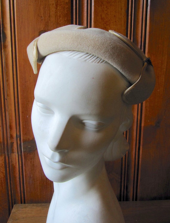 White Wool Formal Hat - Vintage Ladies' Evening C… - image 5