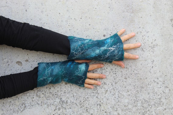 Ladies wool fingerless gloves deals