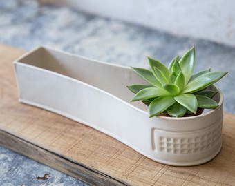 White Ceramic planter, Minimalist Planter, Succulent planter, Cacti planter, Modern planter, Air plant holder, Indoor Planter,Gardening Gift