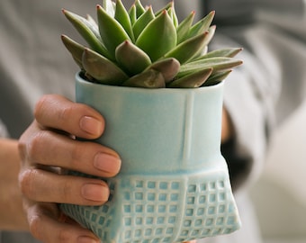 Ceramic Planter, Turquoise succulent planter, Light blue plant pot, Ceramic flower pot, Modern planter, Air Plant Pot, Indoor gardening