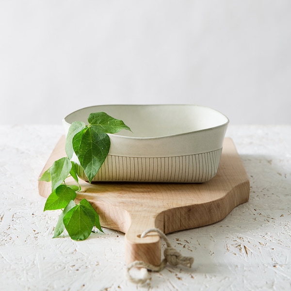 Weiße Keramik Schale, Keramik Servierschüssel, minimalistische quadratische Schale, moderne Salatschale, weiße Steinzeug Schale, dekorative weiße Schale, rustikale Schale