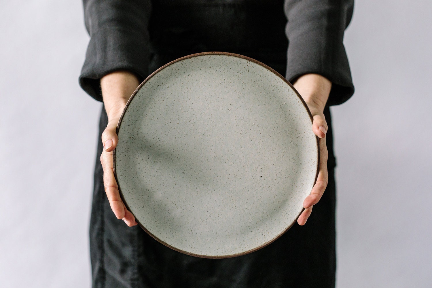 Grande Assiette en Céramique Blanche, Rustique Faite à La Main, Cadeau de Mariage Poterie, Ensemble 