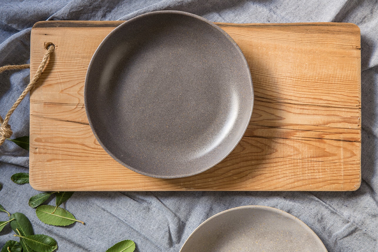 Assiette de Dîner Gris Foncé, Plaque en Céramique Grise, Grès Faite à La Main, Poterie Vaisselle Mod