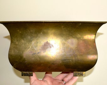 Vintage Chinese brass planter...Chinese style jardiniere...made in China.