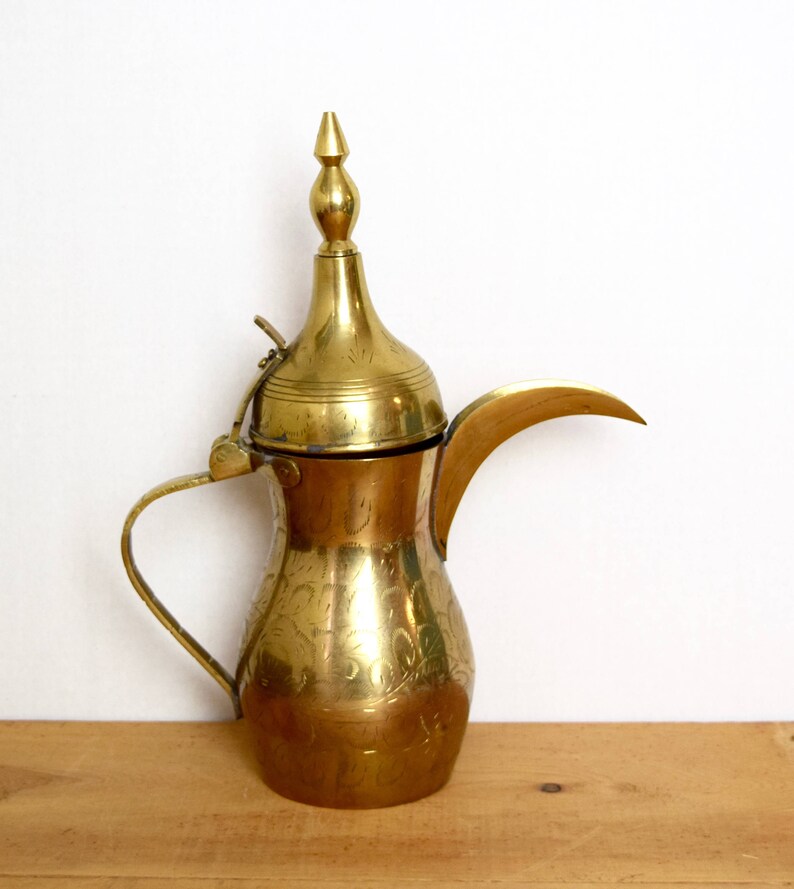 Vintage Dallah Arabic coffee pot...large brass Dallah...Arabic coffee pot...engraved brass Dallah...etched brass Dallah.