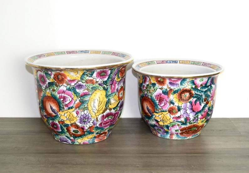 Vintage Asian planters\u2026beautiful pair of floral planters...ceramic planters...gold accents...Chinoiserie planters...