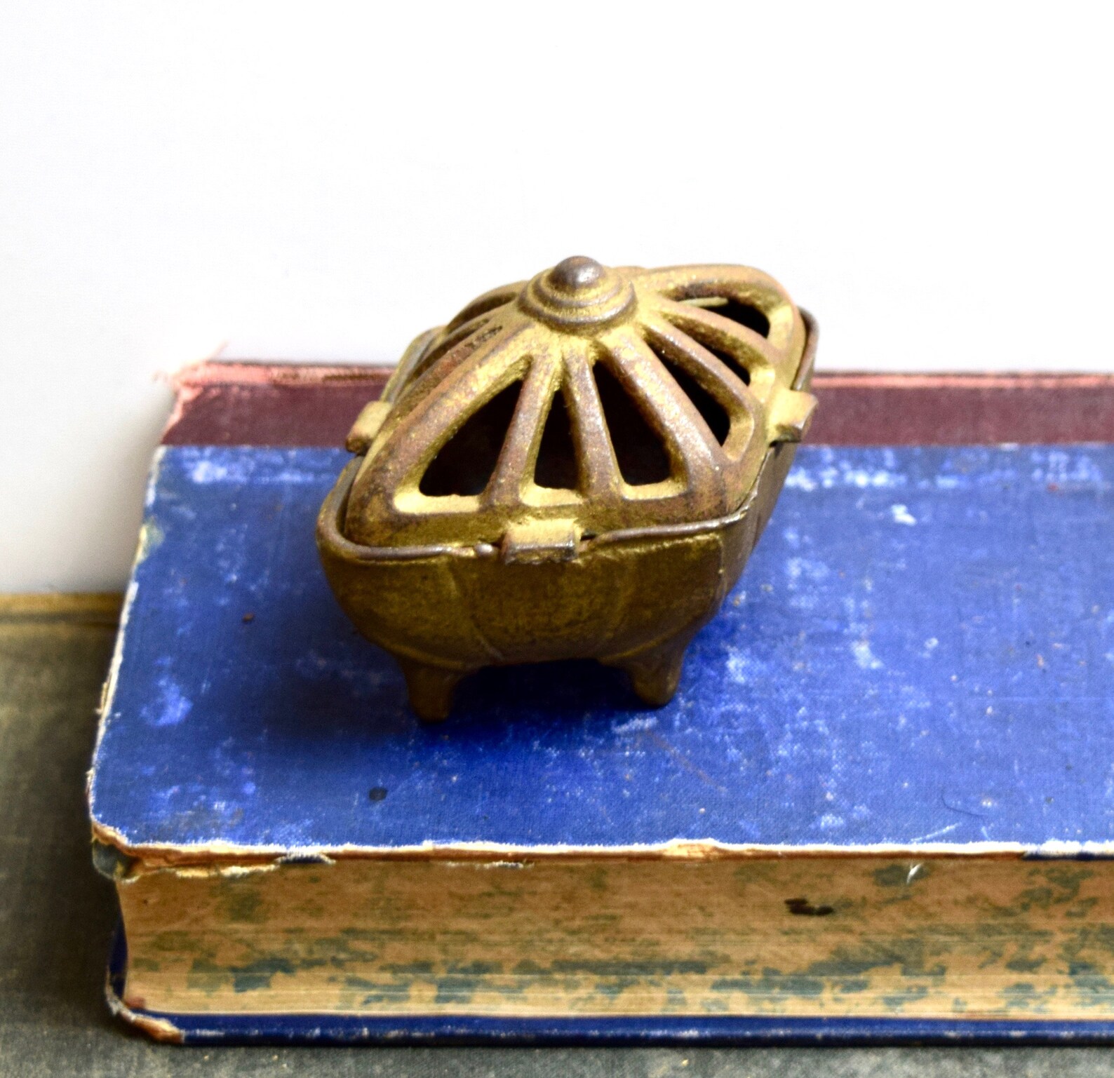 Vintage Vantines incense burner...cast iron Vantines incense Etsy