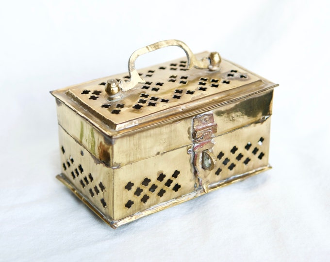 Vintage Brass Cricket Box or Potpourri Box&hellip;brass Box With Feet
