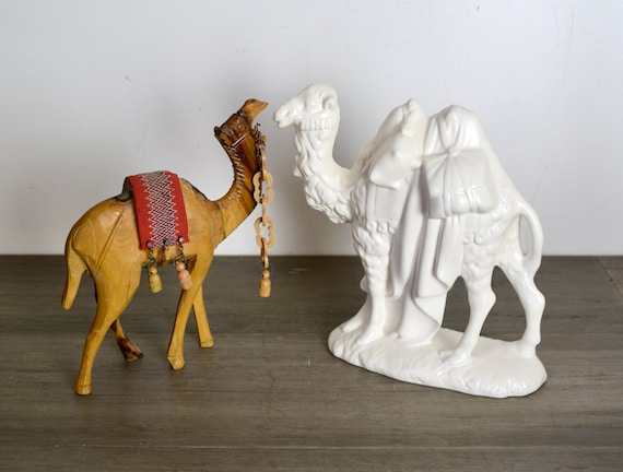 Vintage Atlantic Mold ceramic camel...white glazed art pottery camel...nativity camel...detailed.