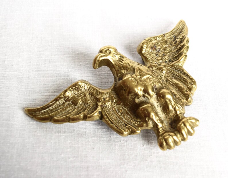 Huge brass belt buckleEnglish buckle..eagle shaped buckle...large bald eagle belt buckle...England. image 3