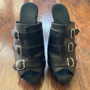 Vintage Black 5” stiletto heel platform leather shoes with buckles SIZE 7