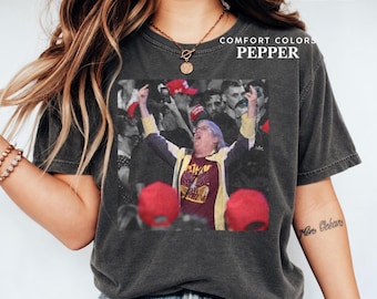Aunt Sue Middler Finger at Trump Rally Shirts