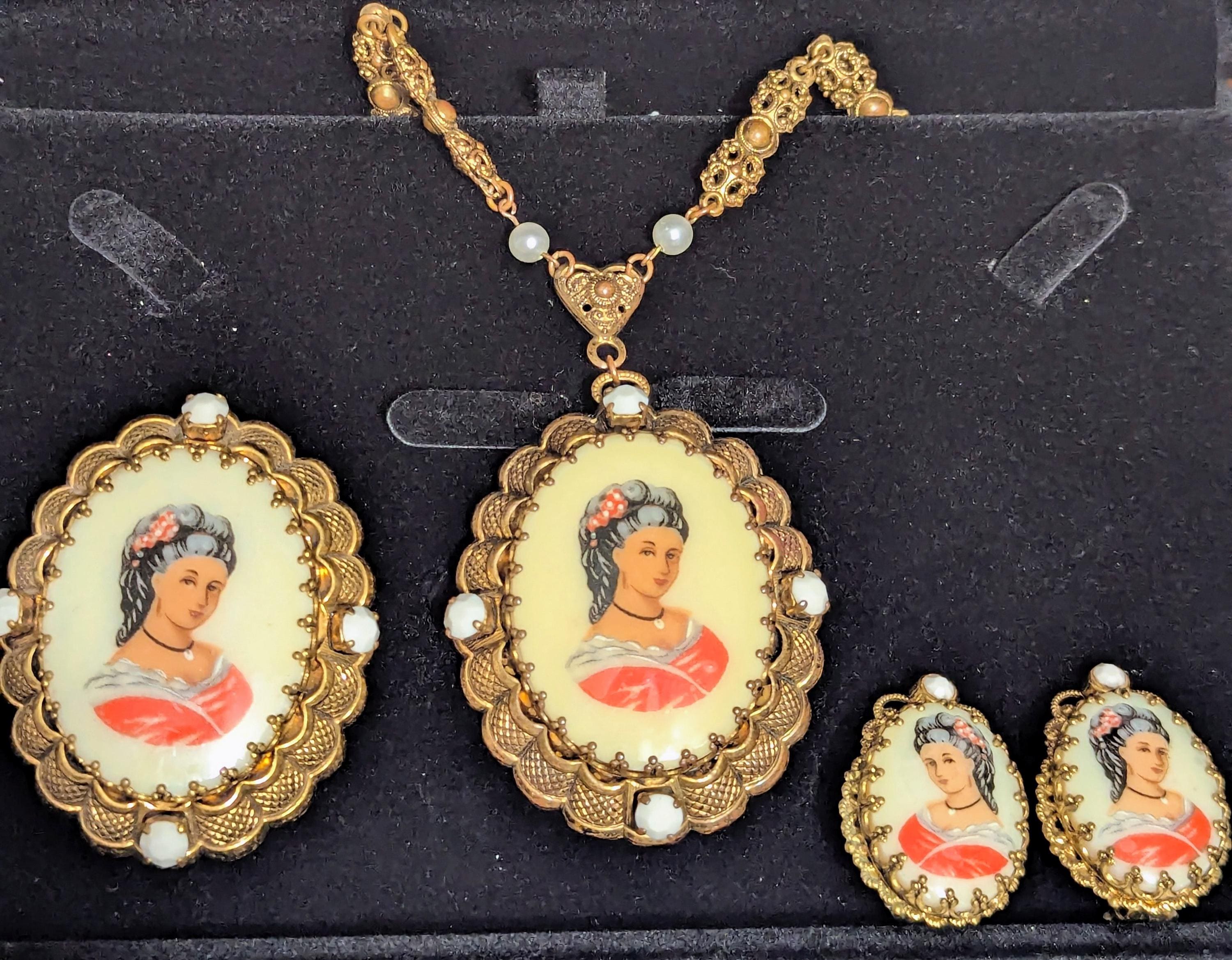 West Germany Cameo Necklace - Etsy