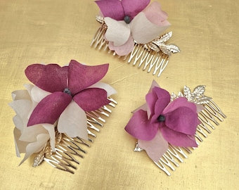 Peineta floral hecha a mano, tocado de seda teñida naturalmente, accesorio de moda sostenible.
