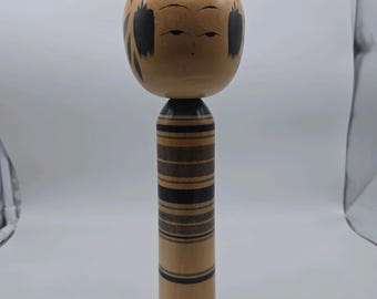 Vintage Japanse Kokeshi-pop, gesigneerd door Manabu Niiyama, handbeschilderd hout, volkskunst.