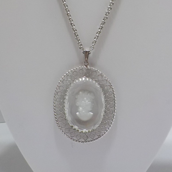 Vintage Whiting And Davis Etched Frosted Glass Cameo Pendant Necklace (9400) 19" Chain With lobster claw fastener.