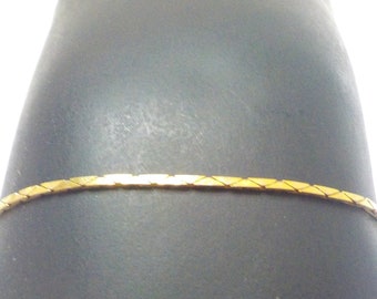 Vintage Monet Very Slim Gold Tone Bracelet (8884)