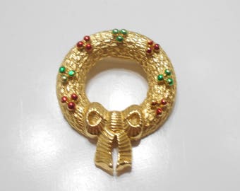 Vintage Gerry's Christmas Wreath Brooch (1897)