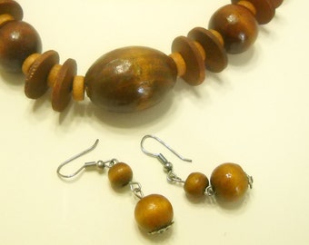 Vintage Wooden Demi Parure (4035) 21" Necklace & Pierced Earrings