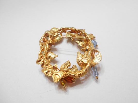 Vintage KC (Kenneth Cole) Wreath Brooch (8718) - image 4