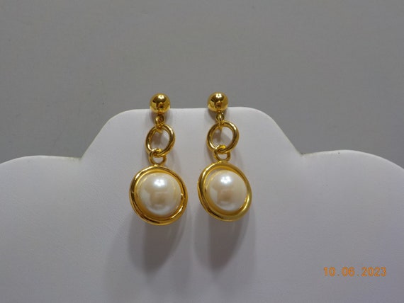 Vintage Avon Faux Pearl Earrings (3867) Pierced D… - image 2