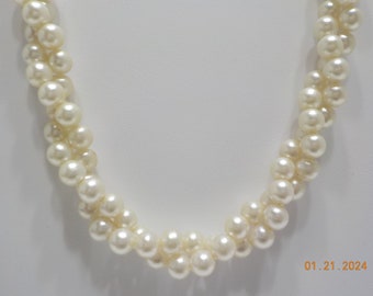Vintage 17" Twisted Faux Pearl Necklace (6205) 6mm Beads