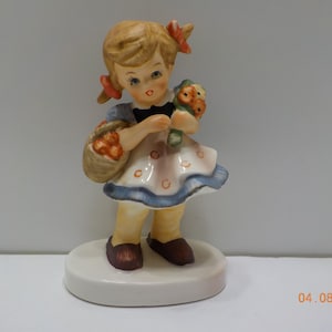 Vintage Girl Figurine With Flowers--Hand Painted (32) Made In Taiwan