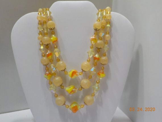 Vintage Triple Strand Graduating Necklace (9077) … - image 1