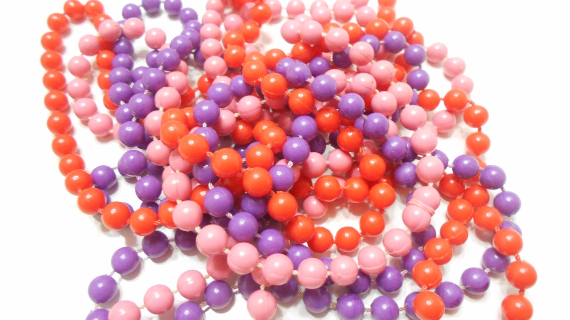 Three 3 Vintage Plastic Beaded Necklaces 1777 Red Pink & Etsy