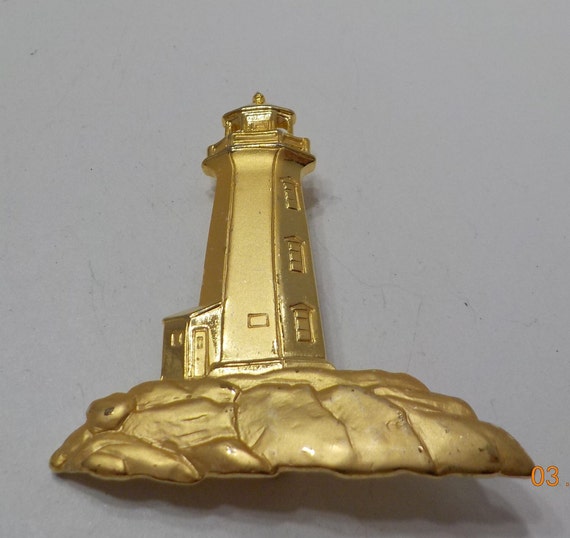 Vintage JJ Gold Tone Lighthouse Brooch (9337) Jon… - image 1