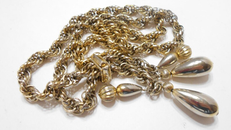 Vintage Gold Tone Metal Adjustable Lariat Necklace 5065 image 4