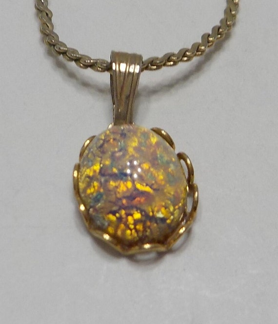 Vintage Paradise Faux Opal Pendant Necklace (3898) - image 1