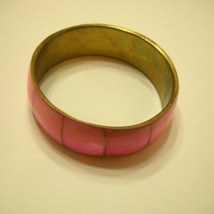 Vintage Gold Tone Hot Pink Bangle Bracelet (3758)