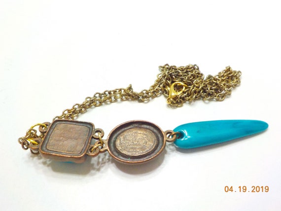 Vintage Faux Turquoise Pendant Necklace (329) - image 9