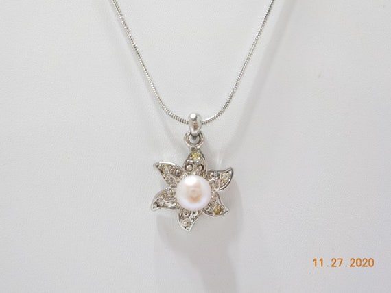 Vintage Pearl & Rhinestone Flower Pendant Necklac… - image 4