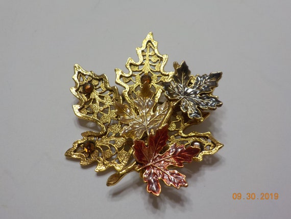 Vintage KC (Kenneth Cole) Enamel Leaf Brooch (407… - image 1