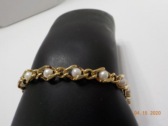 Vintage Faux Pearl Tennis Bracelet (1042) Gorgeou… - image 1