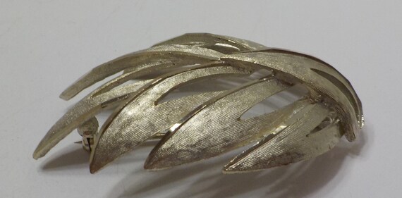 Vintage BSK Brushed Silver Tone Metal Leaf Brooch… - image 2