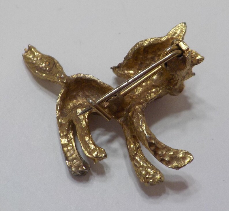 Vintage Tiny Cat Brooch 3726 Pink Rhinestone Eyes