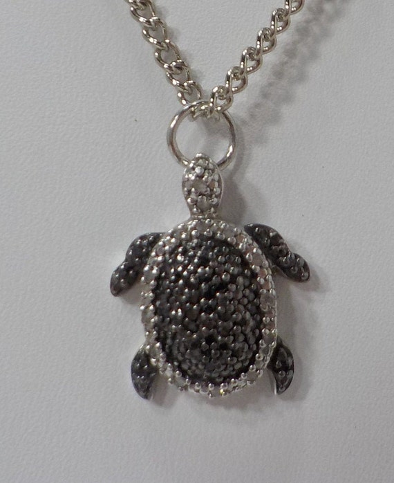 Vintage HN Heng Ngai Turtle Pendant Necklace (390… - image 3