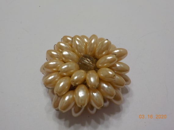 Vintage Faux Pearl Brooch/Pendant (7645) - image 1