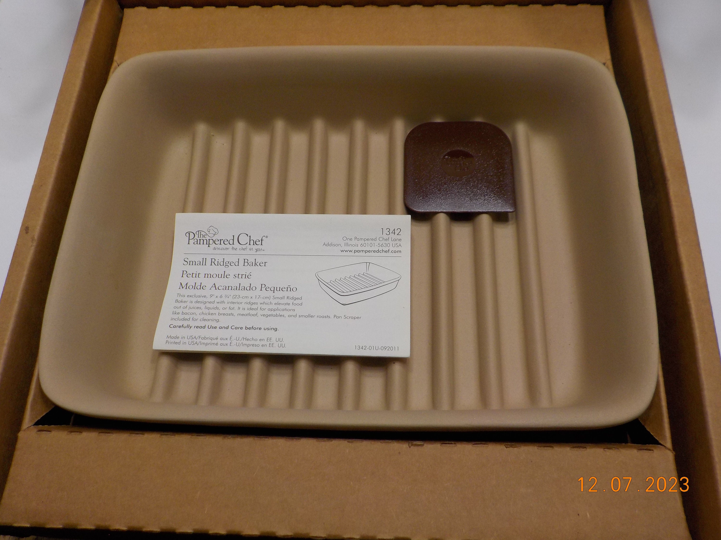 Pampered Chef Stoneware Baking Dish and More (SR-CE)