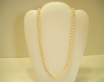 Vintage 18" Faux Pearl Necklace (8837**) 6mm, Individually Knotted