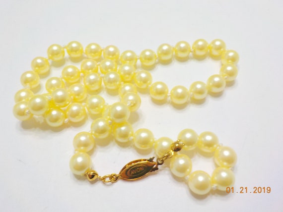 Vintage 20" Faux Pearl Princess Style Necklace, 8… - image 1