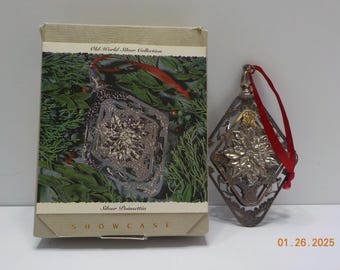 Vintage 1994 Hallmark "Old World Silver Collection" Showcase (32-2) Silver Poinsettia Ornament