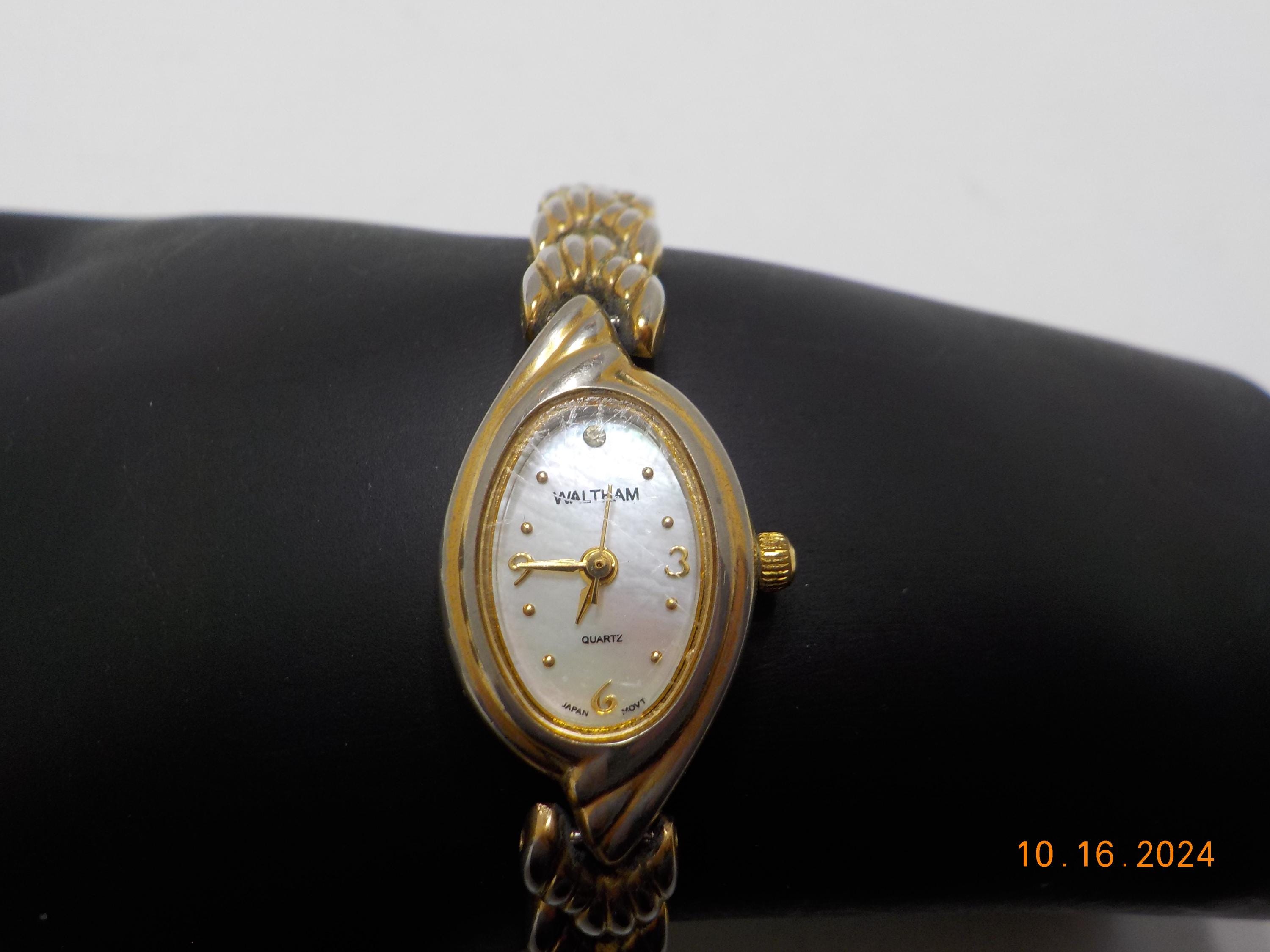 Vintage Waltham display picture 2